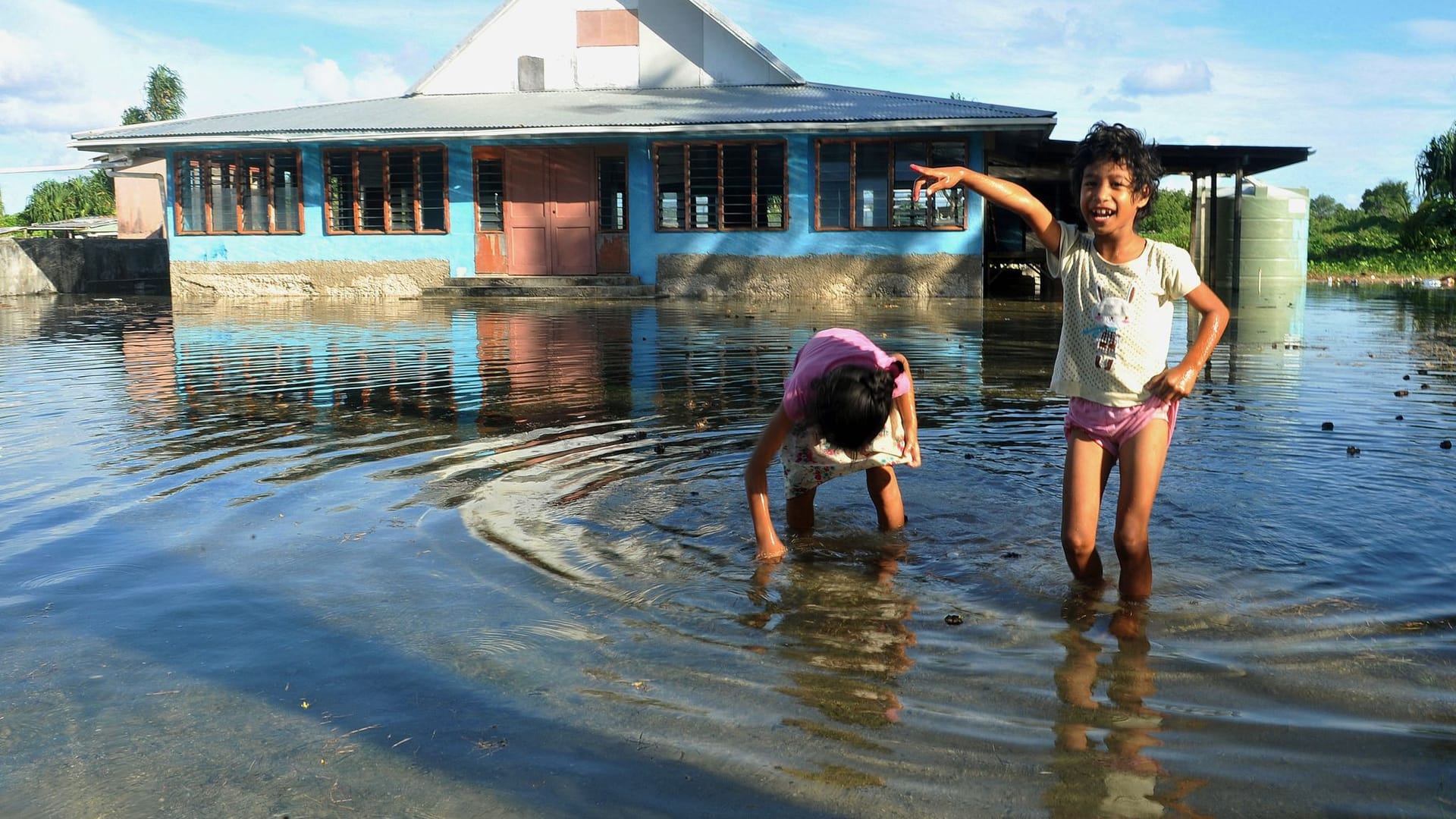 überfluteter Platz in Tuvalu