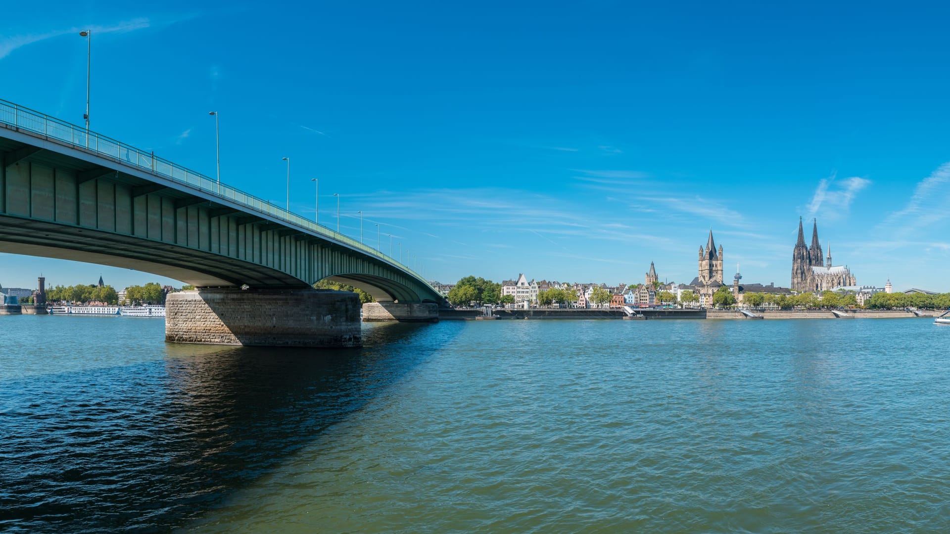 Die Deutzer Brücke (Symbolbild): Einmal im Jahr kann sie von innen besichtigt werden.