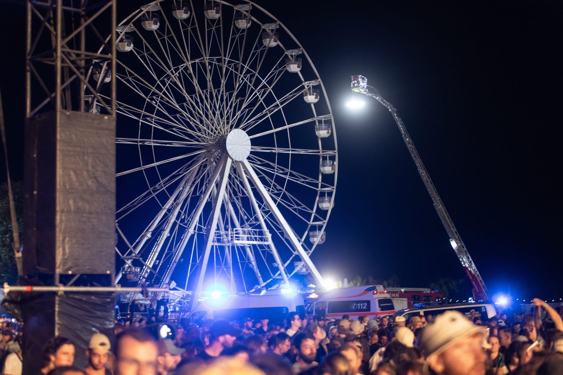 Feuerwehreinsatz an Riesenrad auf Festival.