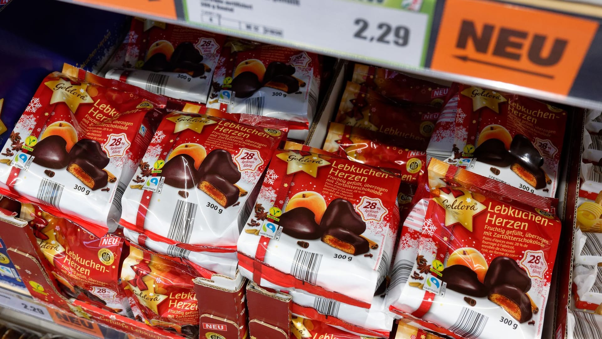 Weihnachten kündigt sich bereits in Supermärkten an Weihnachten kündigt sich bereits in Supermärkten an