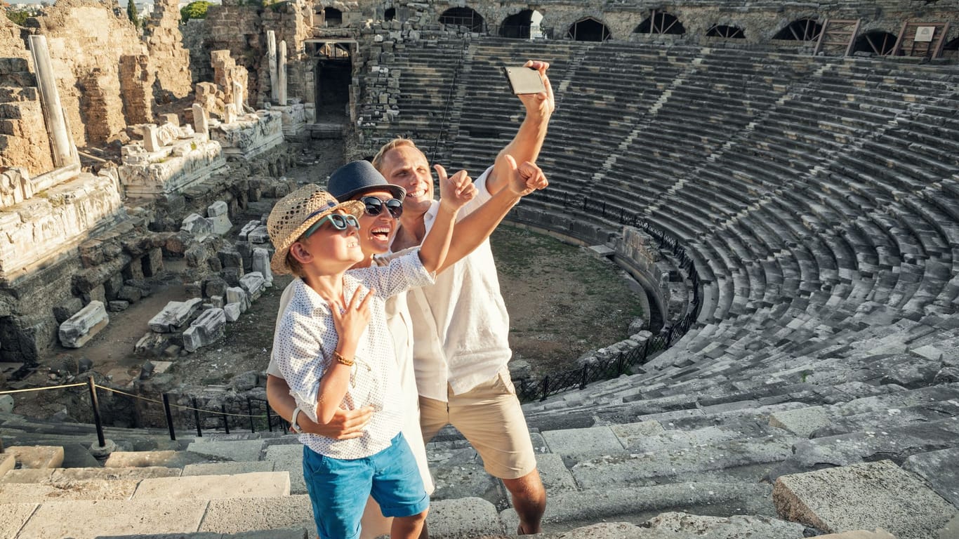 Amphitheater im türkischen Side: Mit manchen Urlaubsländern hat Deutschland Sozialversicherungsabkommen geschlossen.