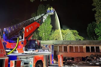 Löscharbeiten in Lichtenberg: Verletzt wurde bei dem Brand niemand.