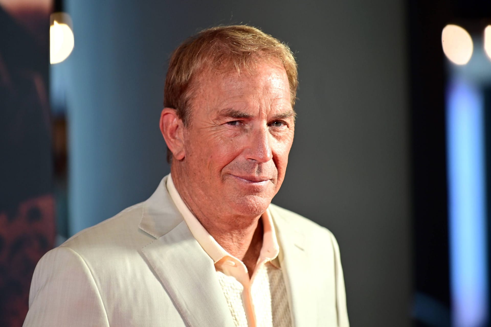 Schauspieler Kevin Costner ist auch als Filmproduzent und Regisseur tätig.