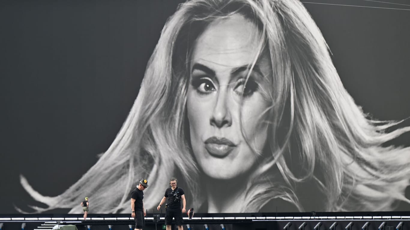 Vor Konzerten von Adele in München