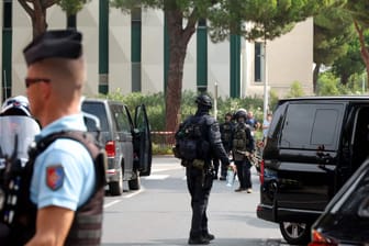 Terrorverdacht nach Explosion vor Synagoge in Südfrankreich