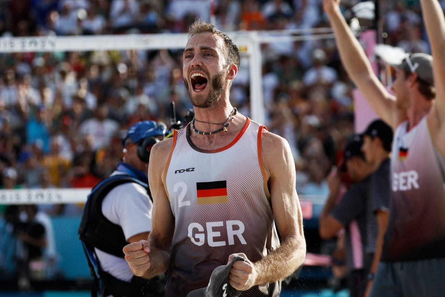 Finale! Deutschlands Beachvolleyball-Duo Wickler / Ehlers jubelt nach dem Erfolg gegen Norwegen.