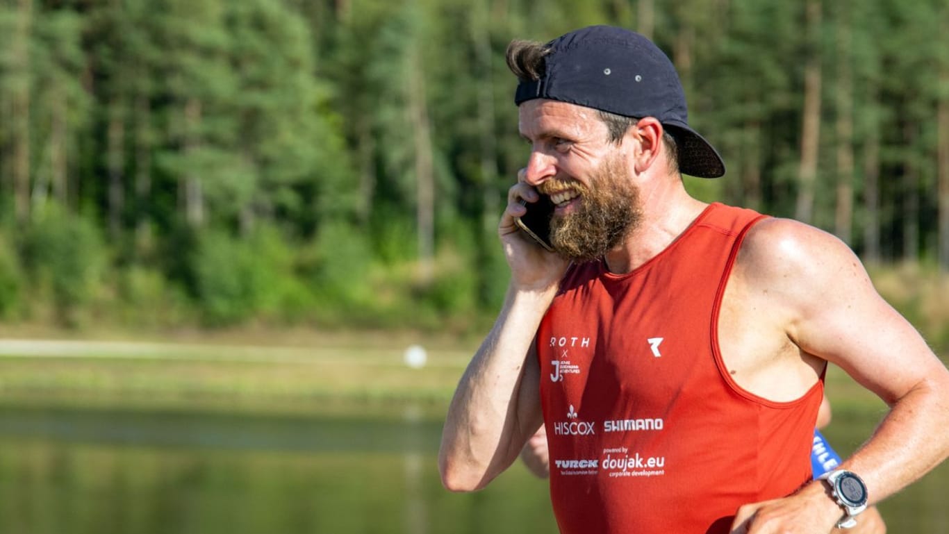 Jonas Deichmann: Der deutsche Extremsportler absolviert 106 Triathlon-Langdistanzen an 106 Tagen.