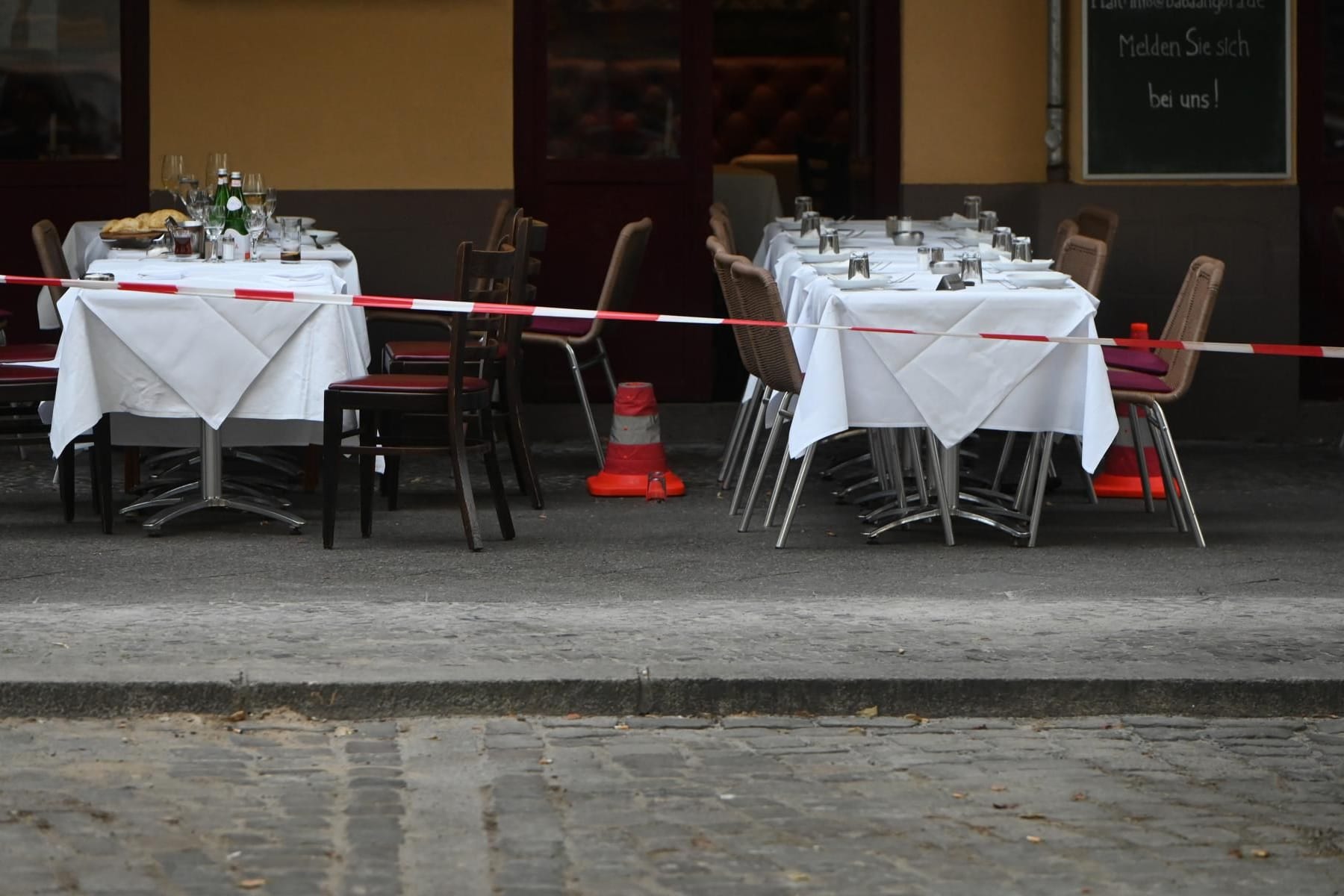 Tatort Schlüterstraße: Der angeschossene Restaurantgast kam mit Verletzungen in eine Klinik.