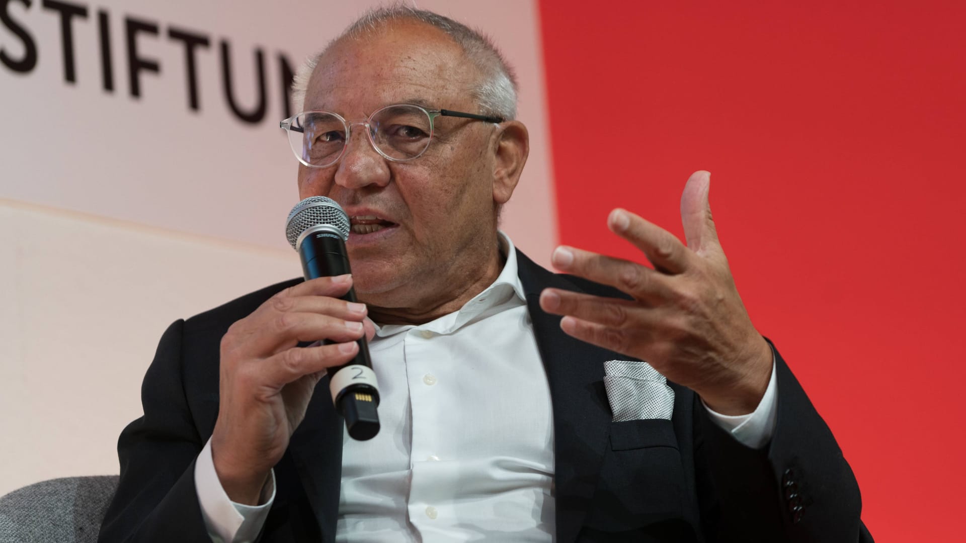 Meinungsstark: Felix Magath – hier bei einem Termin im Oktober 2023 – war unter anderem von 2004 bis 2007 Trainer des FC Bayern,