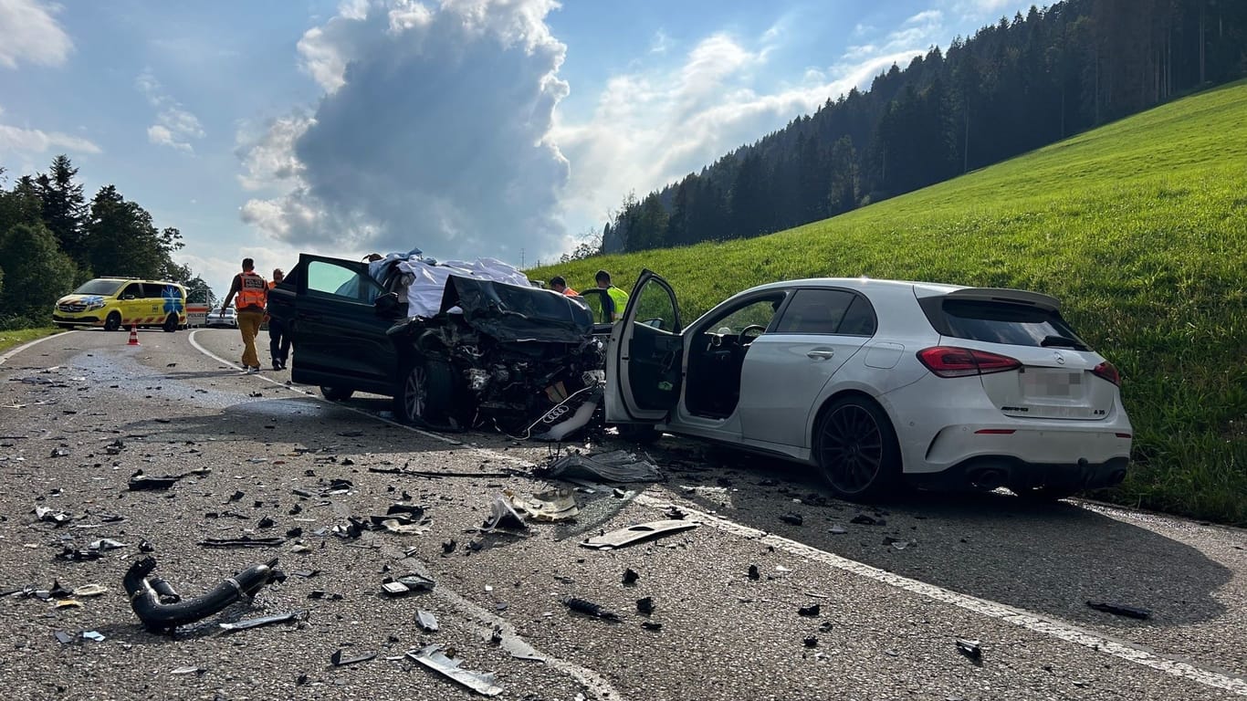 Drei Deutsche bei Unfall in der Schweiz umgekommen