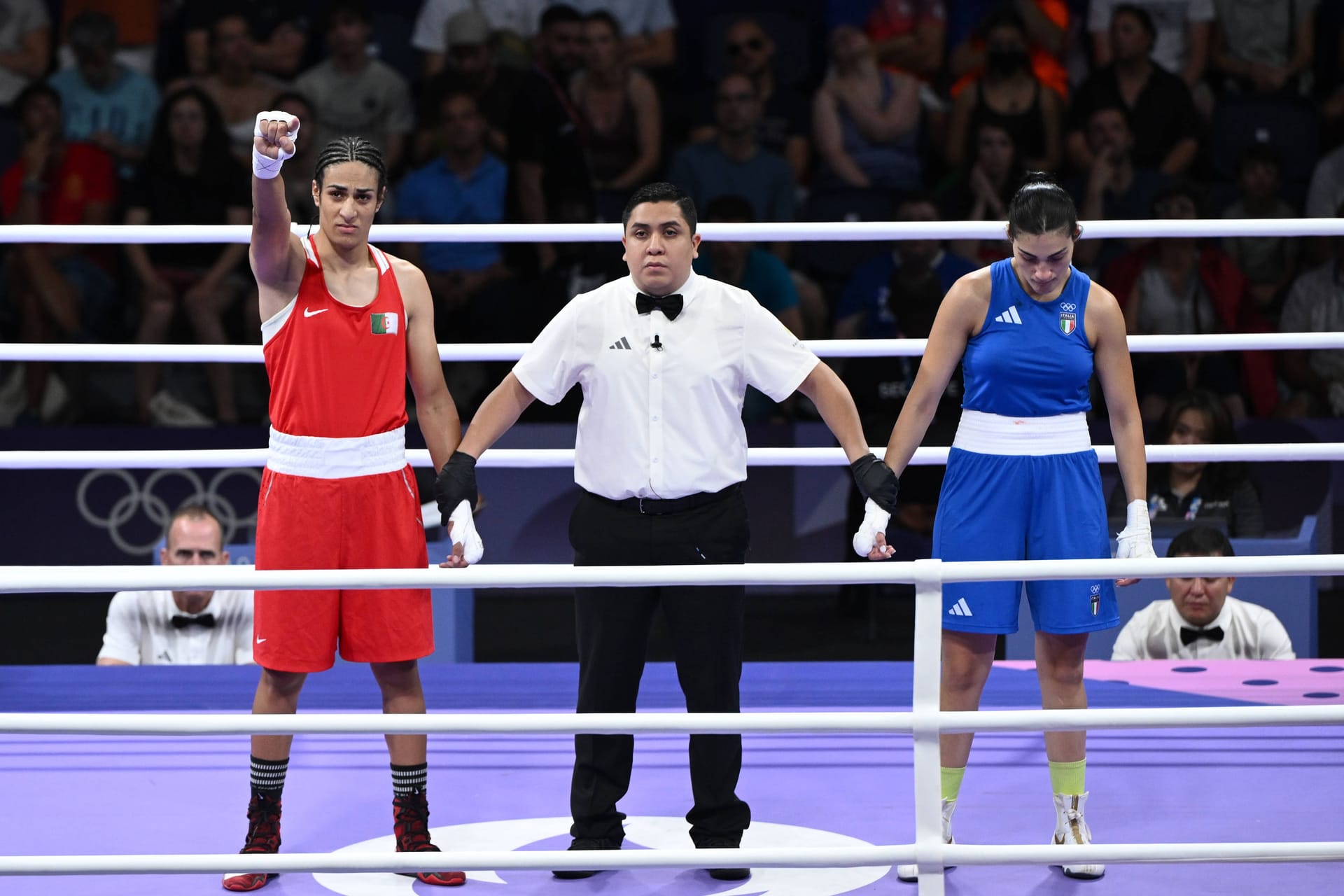 Algeriens Boxerin Imane Khelif trotzte der entbrannten Genderdebatte und kämpfte sich zur Olympiasiegerin.