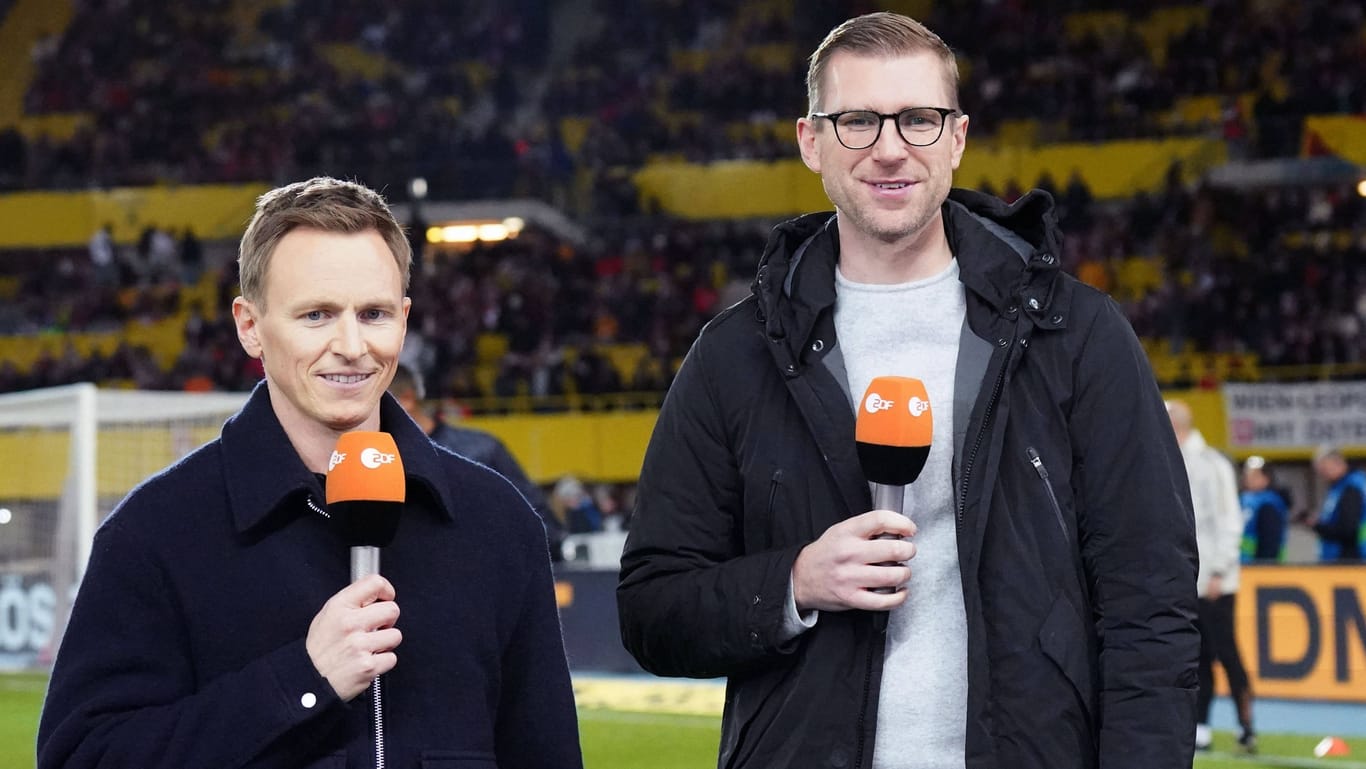 ZDF-Gespann: Jochen Breyer (l.) und Per Mertesacker.