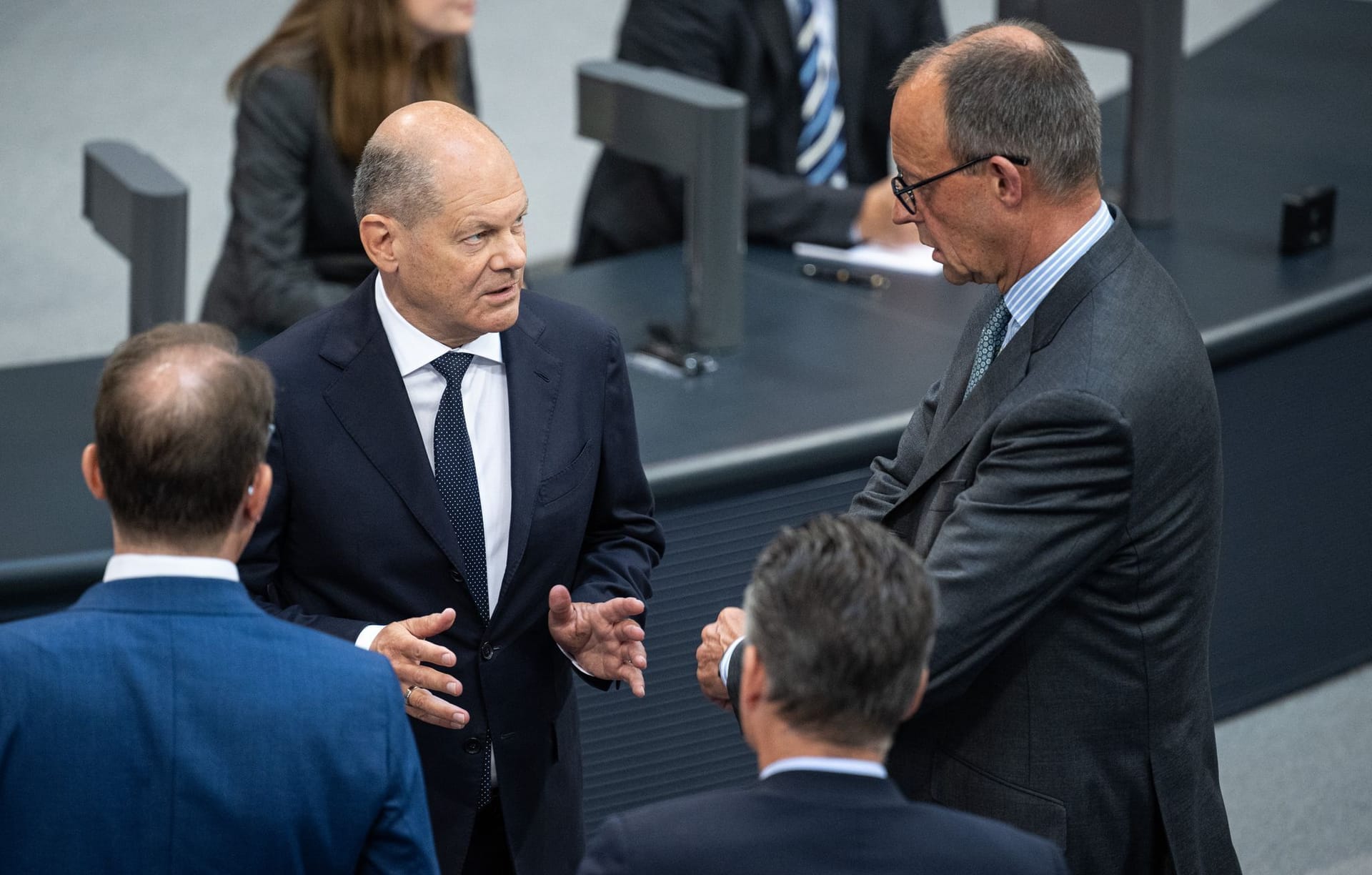 Olaf Scholz und Friedrich Merz haben ein angeschlagenes Arbeitsverhältnis.