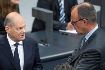 Olaf Scholz und Friedrich Merz haben ein angeschlagenes Arbeitsverhältnis.