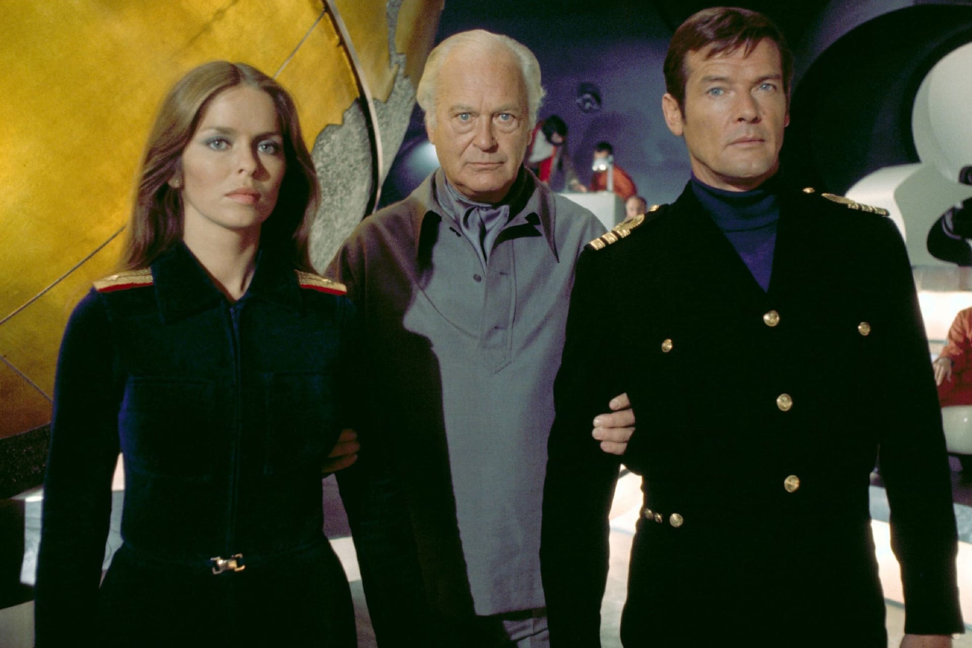 Barbara Bach, Curd Jürgens und Richard Moore in "Der Spion, der mich liebte".