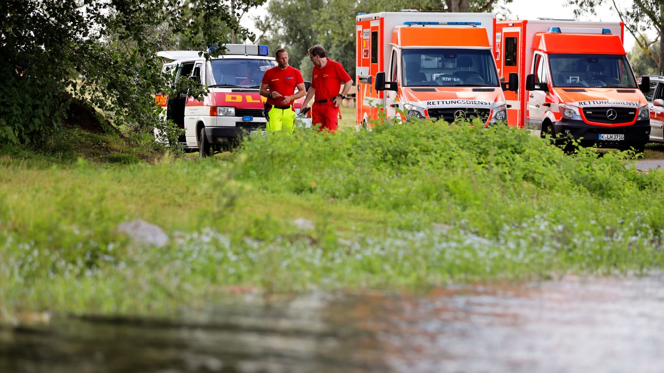 Einsatz an einem Badesee (Symbolbild): Die Frau konnte nicht mehr gerettet werden.