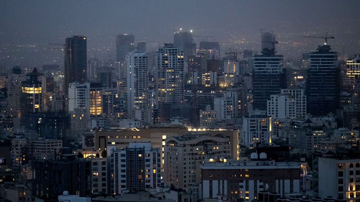 Abendstimmung in Teheran