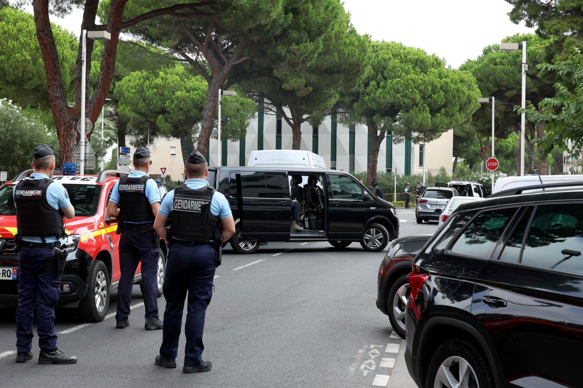 Terrorverdacht nach Explosion vor Synagoge in Südfrankreich