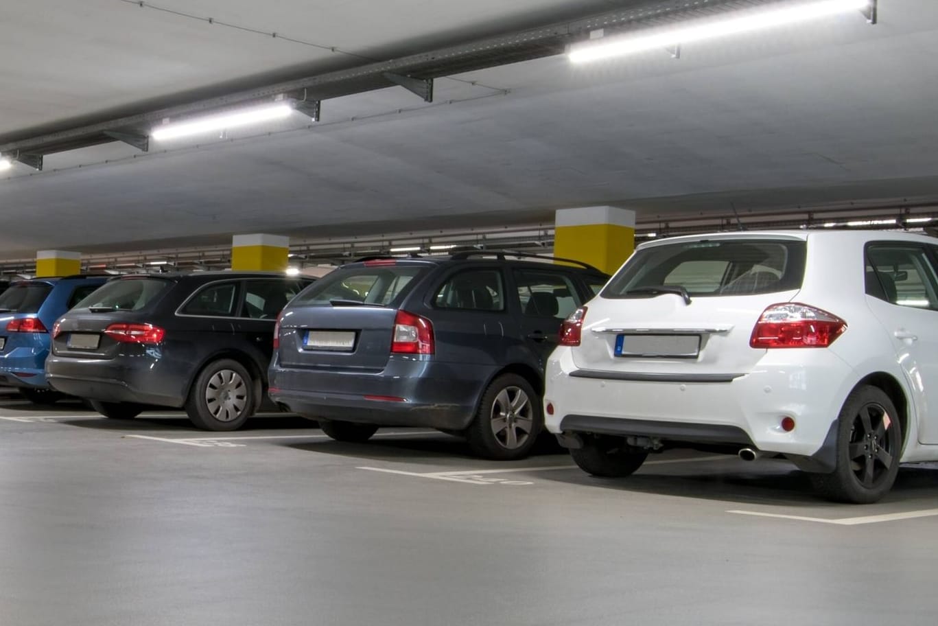 Parkhaus: Wer hier parkt, sollte die dort angebrachten Schilder beachten.