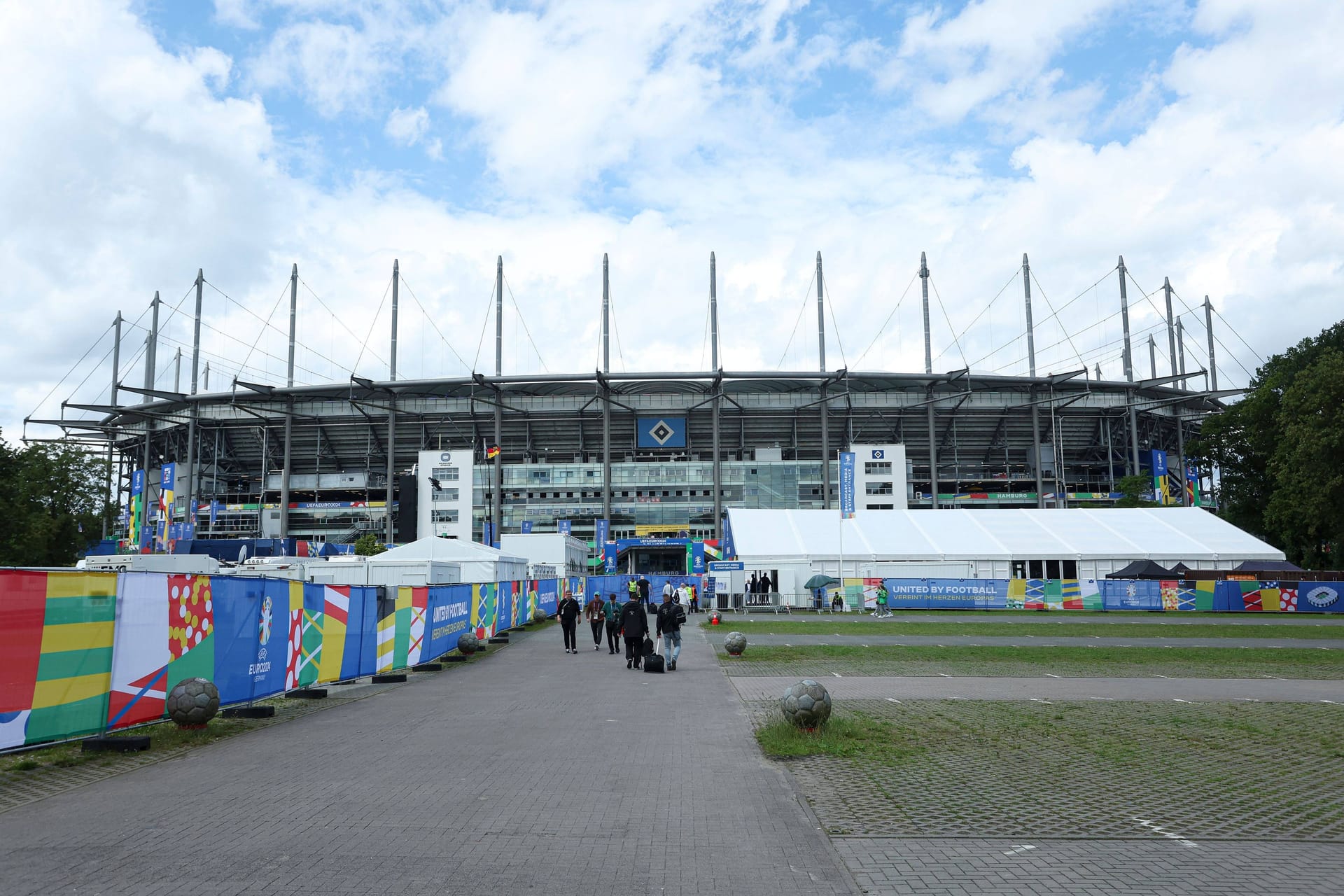 Das Volksparkstadion während der EM: Offenbar gibt es Pläne, den Namen zu ändern.