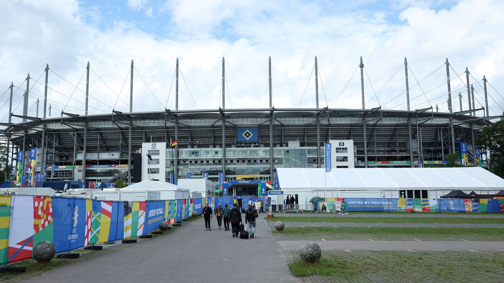 Das Volksparkstadion während der EM: Offenbar gibt es Pläne, den Namen zu ändern.