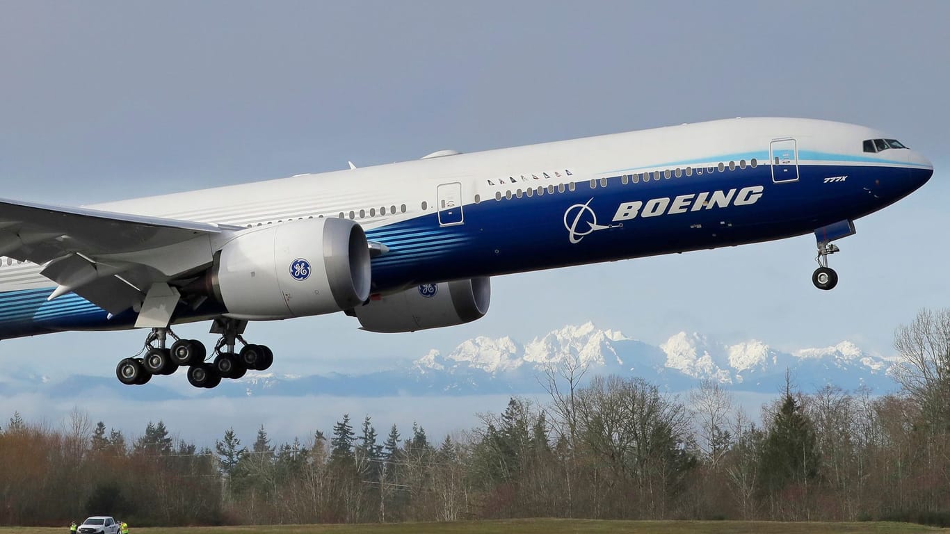 Erstflug Boeing 777X in den USA