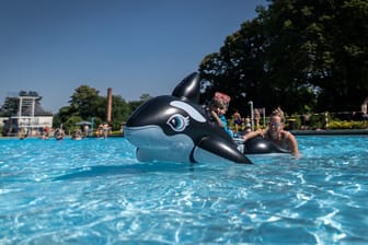 Sommer 2020 - Hitze und Corona - Besuch im Freibad Volkspark in Dortmund