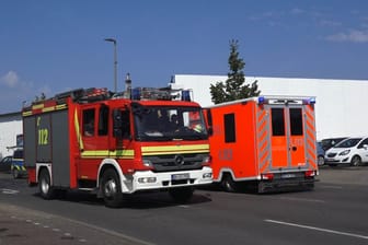 Einsatzkräfte vor Ort: Feuerwehr und Rettungsdienst wurden am Dienstag zu einem größeren Einsatz in die Dortmunder Nordstadt alarmiert.