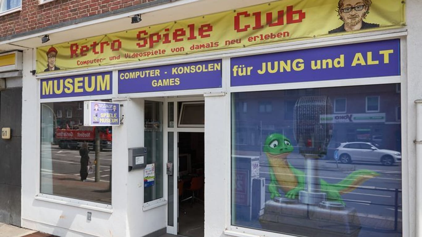 Der Retro-Spiele-Club, ein Museum zu 60 Jahre Computertechnik und -Spielen: Die Besucher dürfen alle Geräte benutzen.