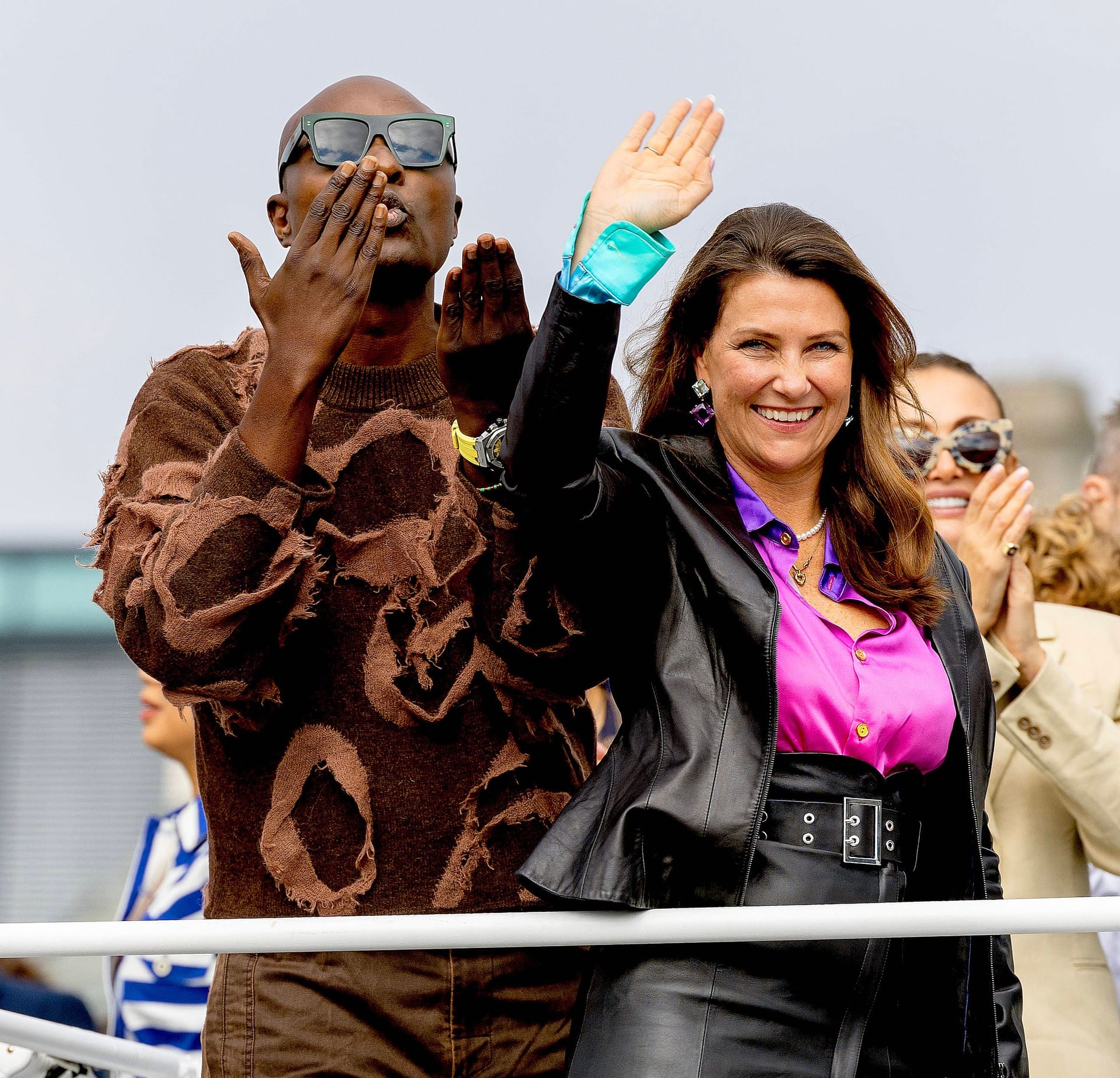 Durek Verrett und Märtha Louise zeigen sich bei einer Bootstour.