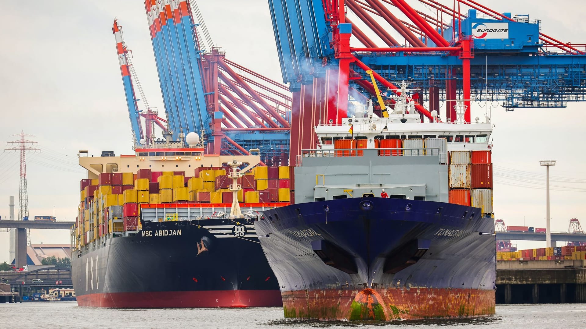 Exporte - Containerterminal im Hafen Hamburg