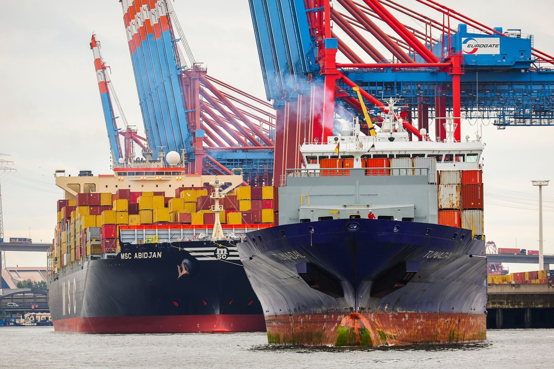 Exporte - Containerterminal im Hafen Hamburg Exporte - Containerterminal im Hafen Hamburg