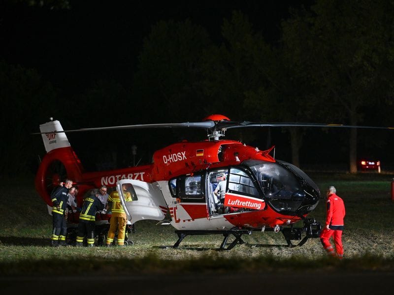 Rettungshubschrauber nach Riesenradbrand im Einsatz.