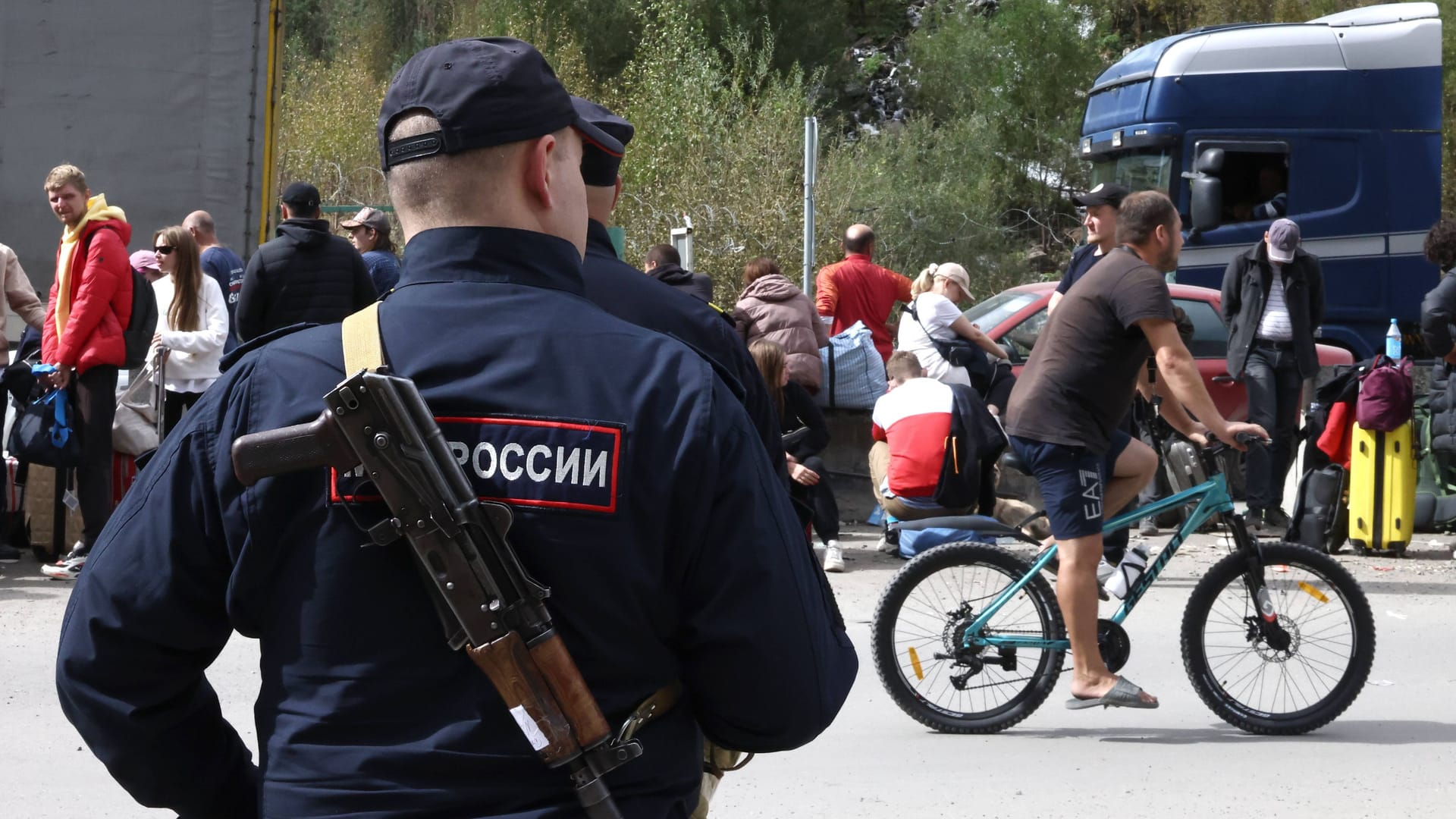 Russischer Polizist (Symbolbild): Der Deutsche soll kiloweise Gold geschmuggelt haben.