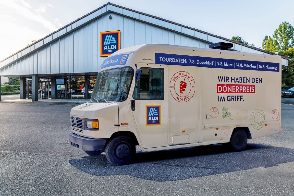 Auch auf dem Parkplatz einer Münchner Filiale wird der günstige Döner im August serviert.