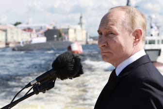 Wladimir Putin: Russland wartet auf den Ausgang der US-Wahl.