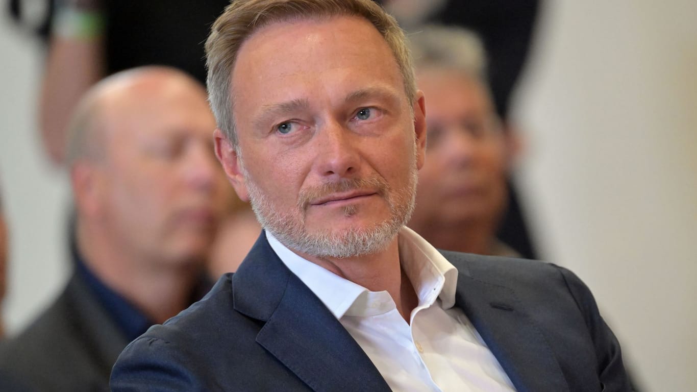 Bundesfinanzminister Lindner beim Bürgerdialog in Potsdam