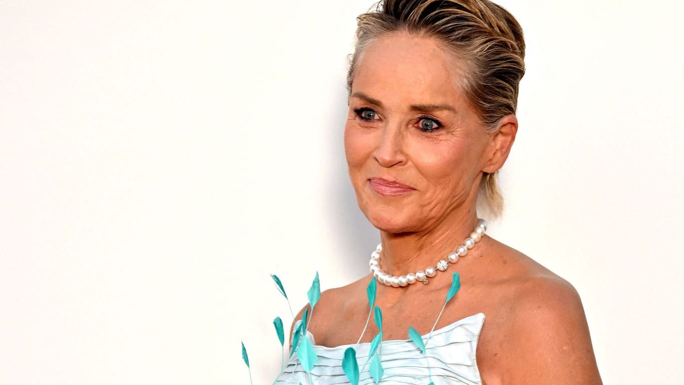 Sharon Stone: Die Schauspielerin wirft Fragen auf.