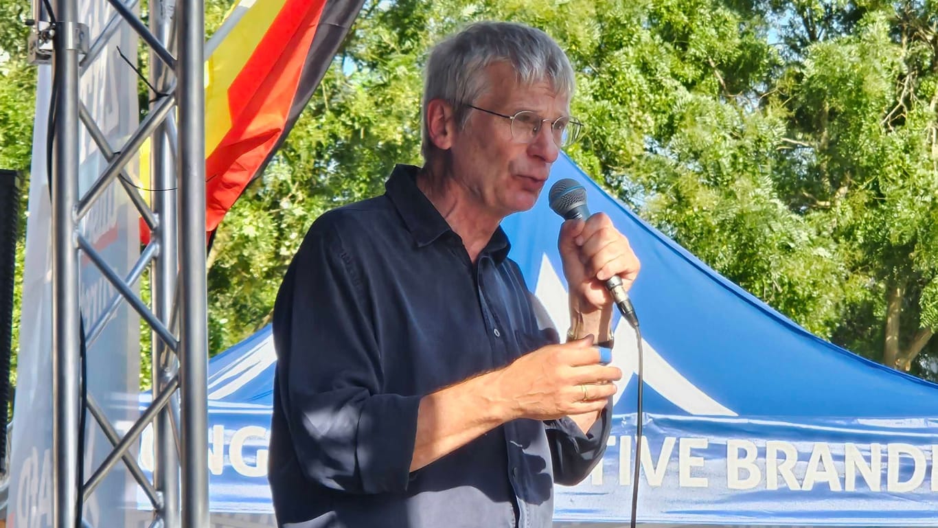 Christoph Berndt: Der Spitzenkandidat der AfD tourt durch Brandenburg.