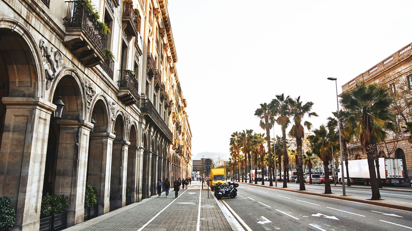 Auf der 7-tägigen Tour sind unter anderem Landtage in Cagliari und Barcelona geplant.