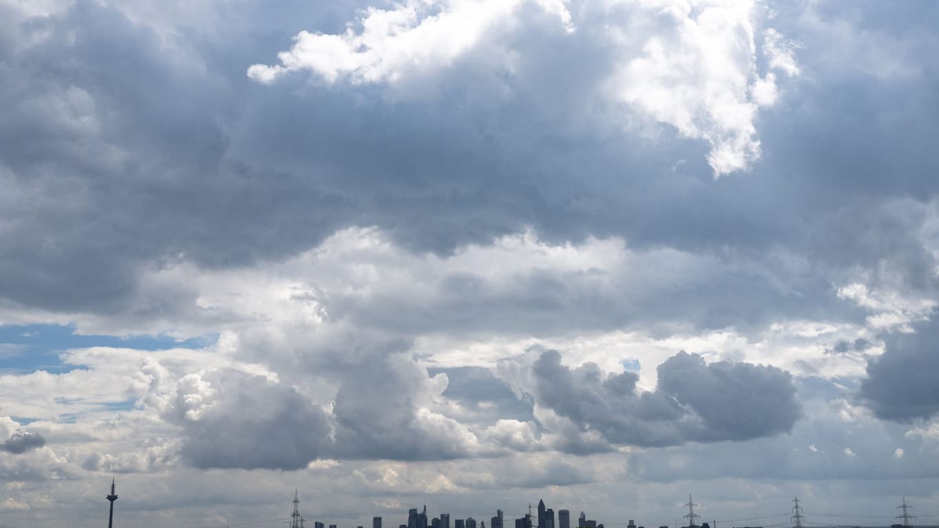 Wolken über Frankfurt