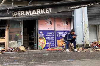 Ausschreitungen nach Messerangriff auf Kinder in Southport