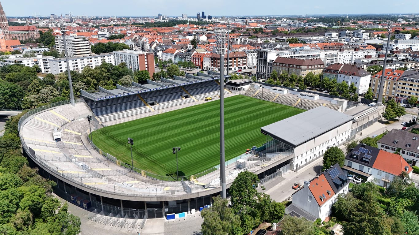 Das Grünwalder Stadion in Giesing: Aktuell tragen sowohl 1860 München als auch die Reserve des FC Bayern dort ihre Heimspiele aus.