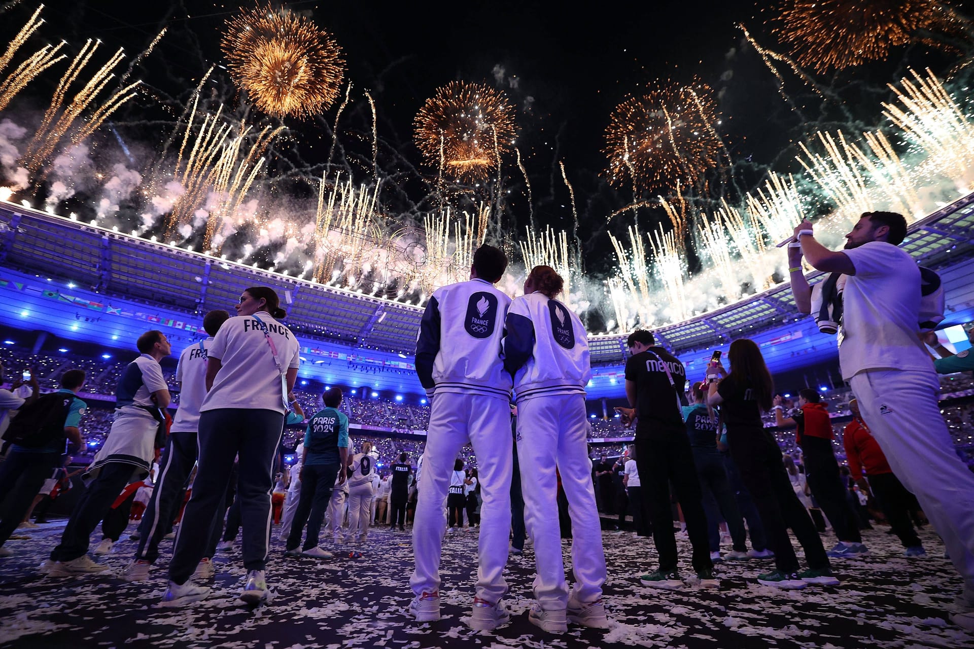 Mit einem Feuerwerk endeten die Olympischen Spiele in Paris.