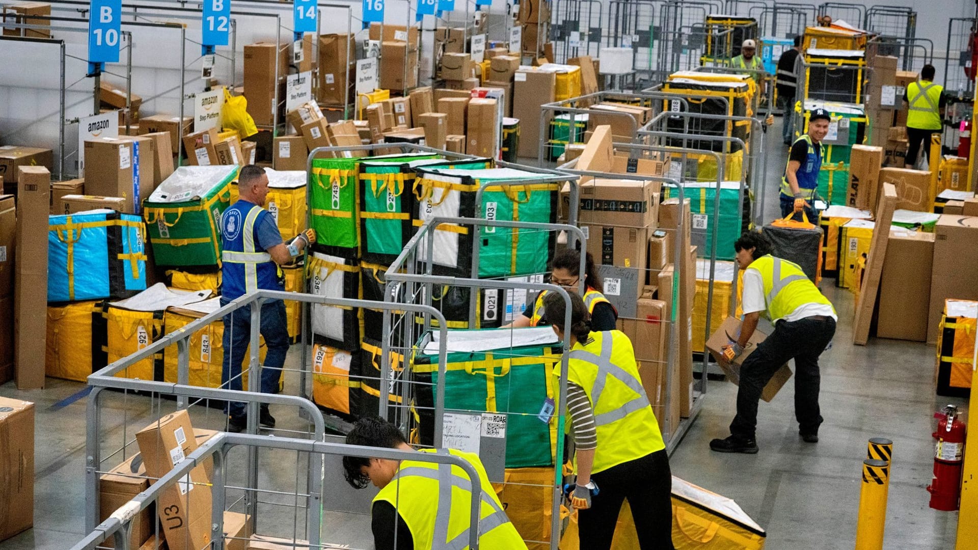 Versandvorbereitungen bei Amazon Versandvorbereitungen bei Amazon