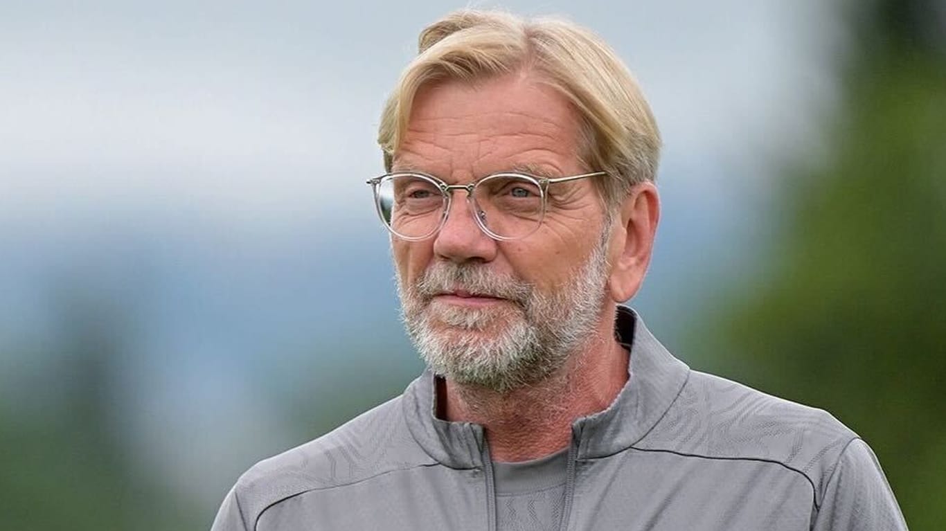 Nicht Jürgen Klopp: Das Bild eines Mitarbeiters des ukrainischen Erstligisten Shakhtar Donetsk geht in den sozialen Medien viral.