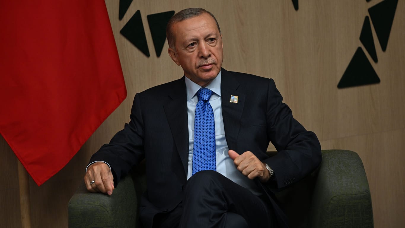 Recep Tayyip Erdoğan: Der türkische Präsident kämpft weiterhin gegen die Wirtschaftskrise ind er Türkei – mit bescheidenem Erfolg.