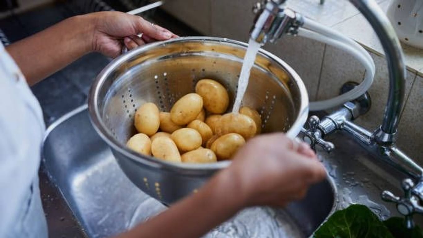 Gesund ernähren: Kartoffeln sind kalorienarm, da sie rund 80 Prozent Wasser enthalten.