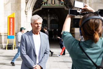 Dieter Reiter vor dem Rathaus (Archivbild): Der 66-Jährige ist seit 2014 Oberbürgermeister von München.