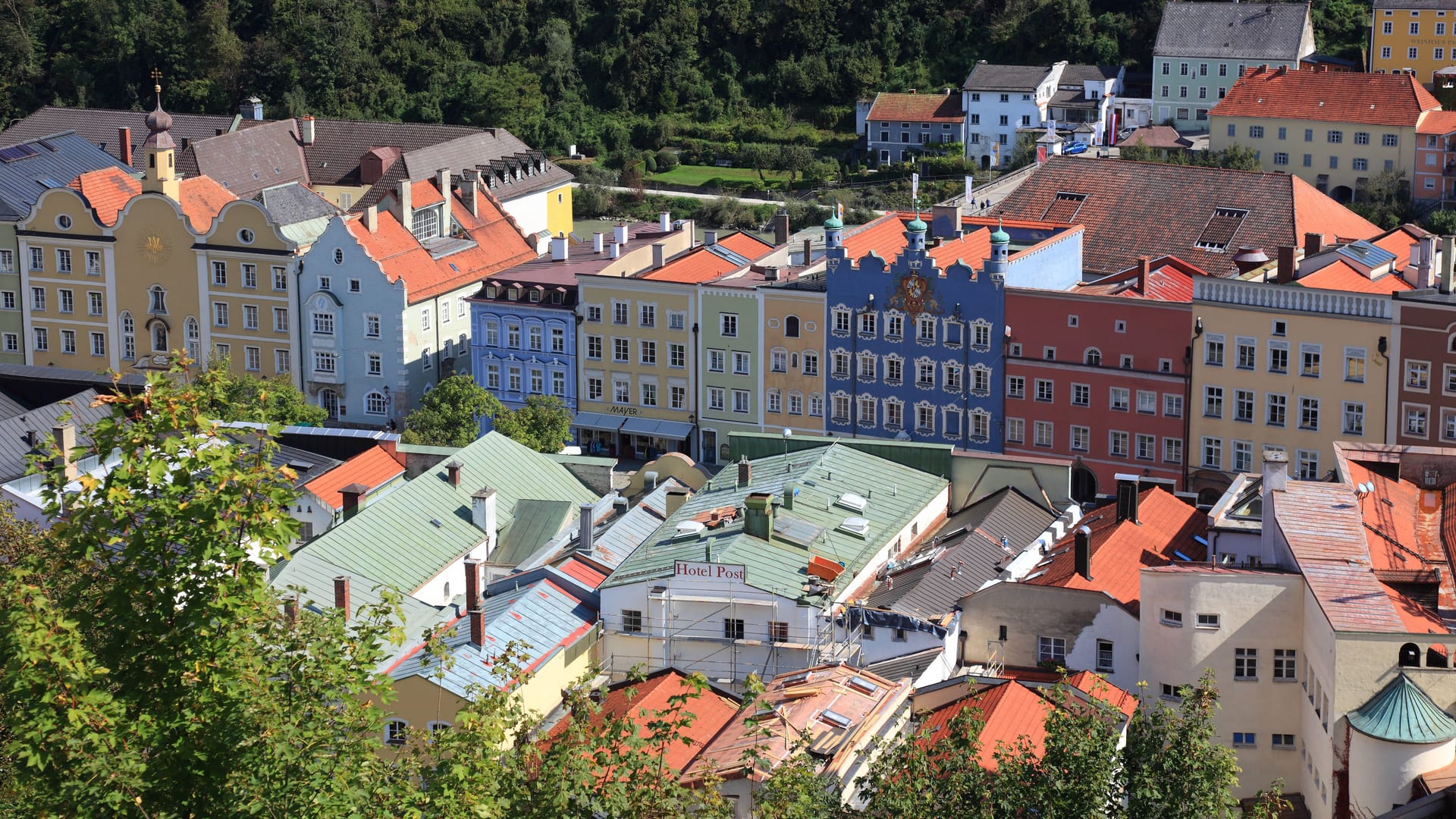 Die Altstadt von Burghausen, von der Burg aus gesehen.